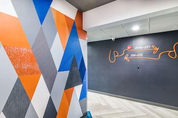 hy lo hotel ascend hotel collection