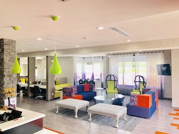 hy lo hotel ascend hotel collection