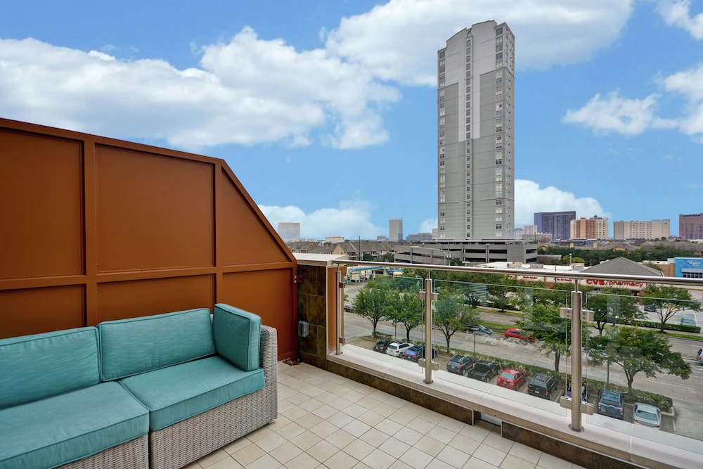 home2 suites by hilton at the galleria