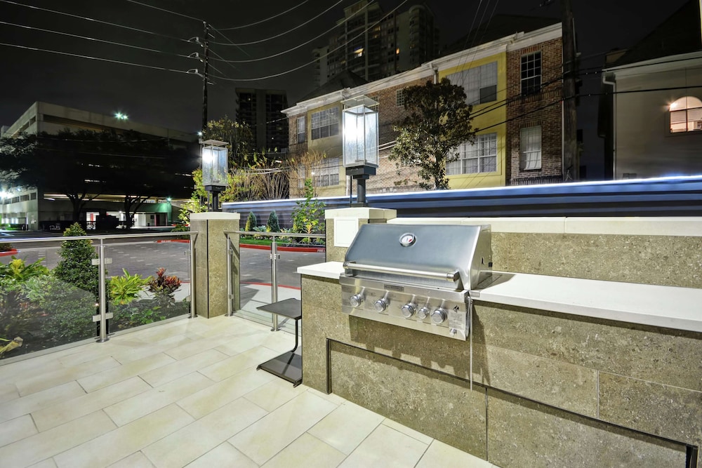 home2 suites by hilton at the galleria