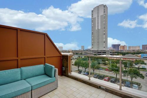 home2 suites by hilton at the galleria