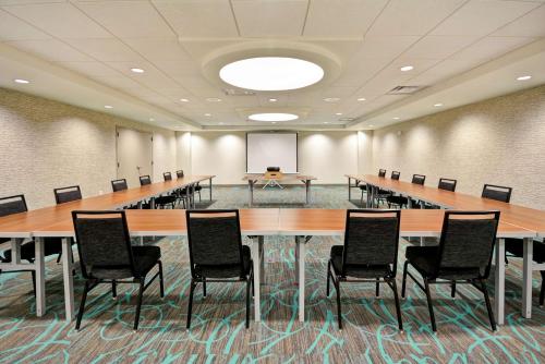 home2 suites by hilton at the galleria