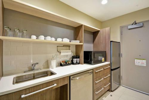 home2 suites by hilton at the galleria