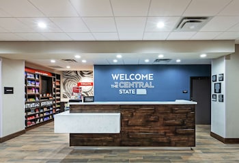 hampton inn gardner conference center