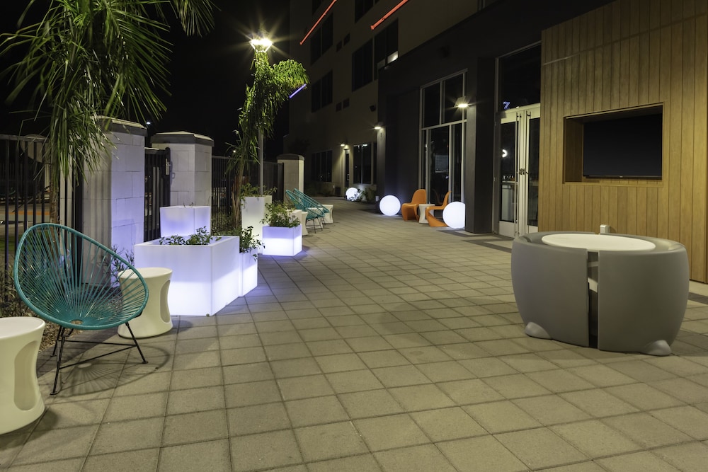 aloft glendale at westgate
