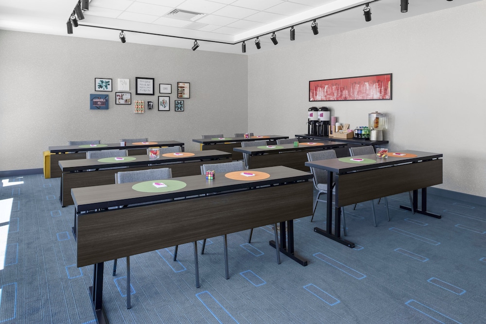 aloft glendale at westgate