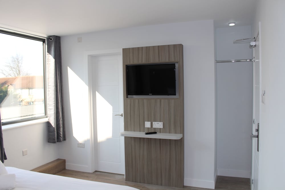 sky nights hotel london heathrow