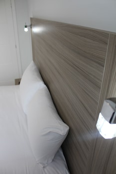 sky nights hotel london heathrow