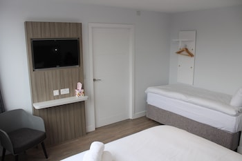 sky nights hotel london heathrow