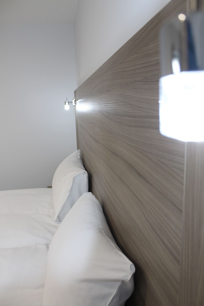 sky nights hotel london heathrow