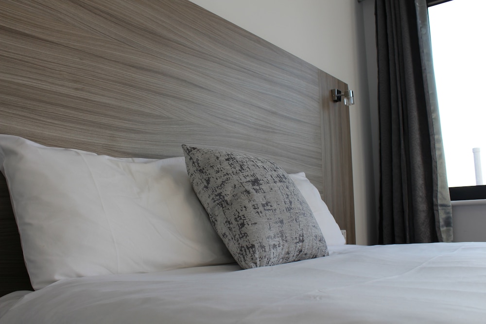 sky nights hotel london heathrow