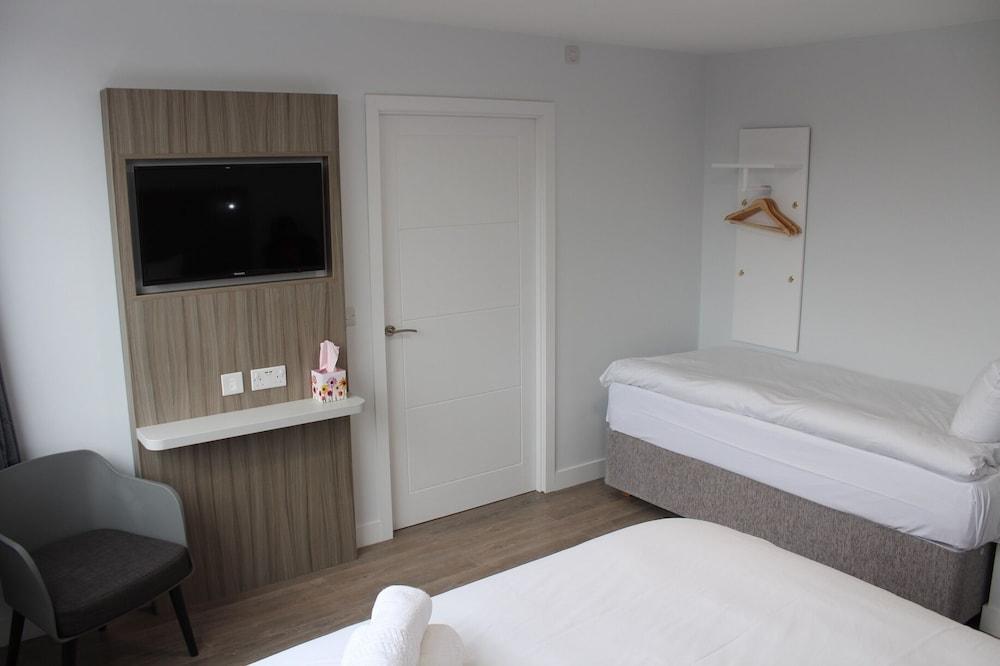 sky nights hotel london heathrow
