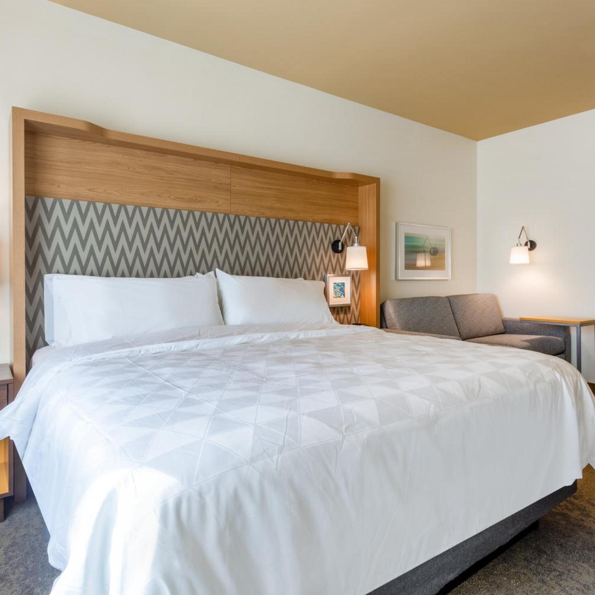 holiday inn cedar falls waterloo event ctr