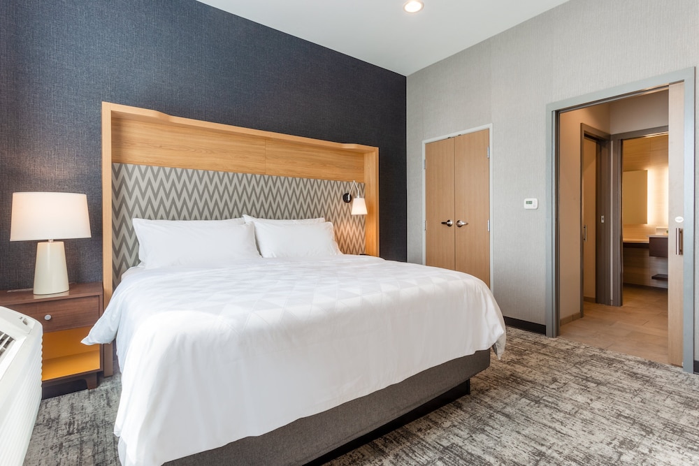 holiday inn cedar falls waterloo event ctr