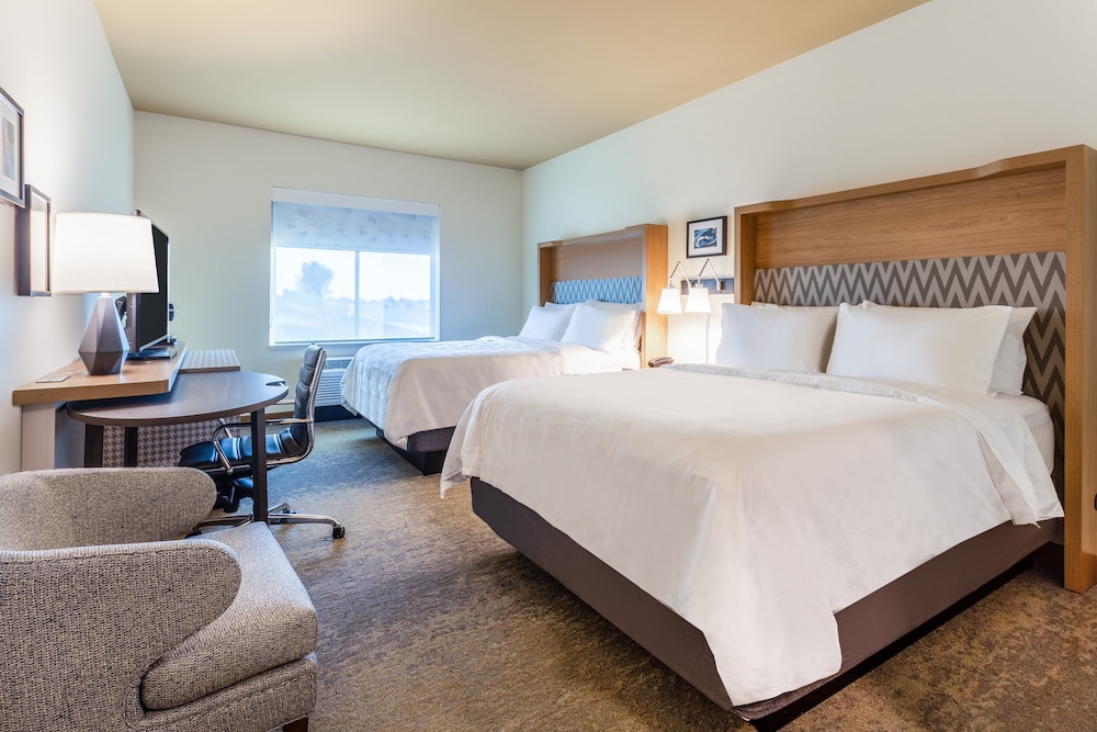 holiday inn cedar falls waterloo event ctr
