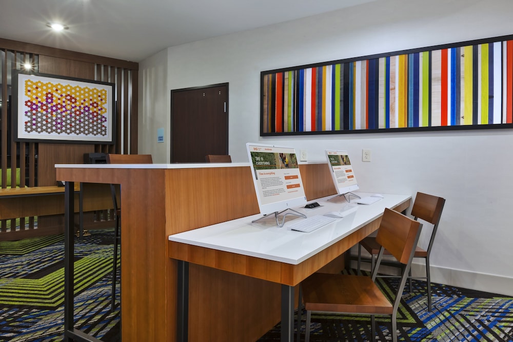 holiday inn express and suites painesville concord