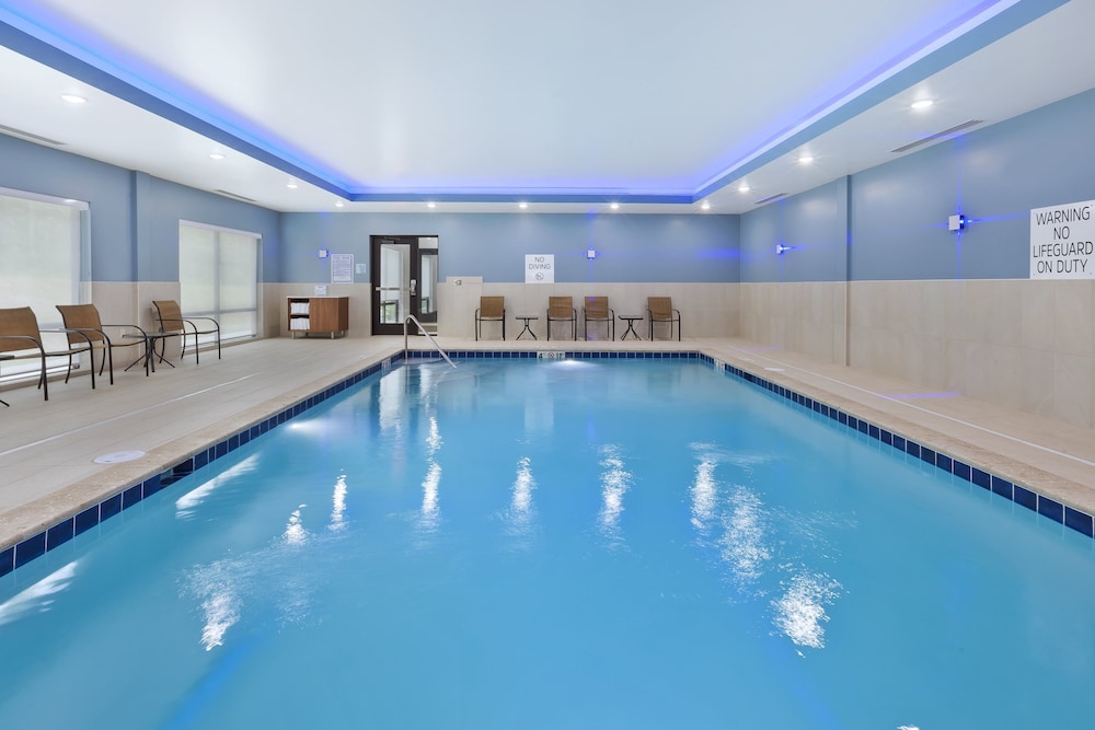 holiday inn express and suites painesville concord