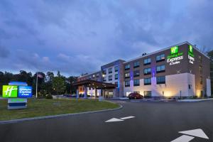 holiday inn express and suites painesville concord