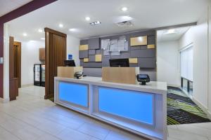 holiday inn express and suites painesville concord