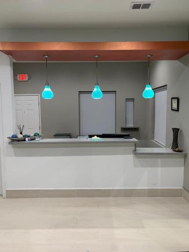 homestay inn and suites edinburg