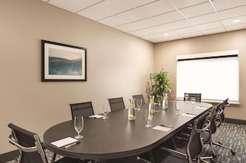 radisson hotel oklahoma city airport