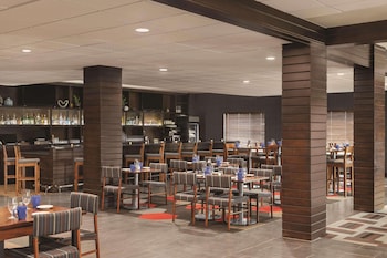 radisson hotel oklahoma city airport