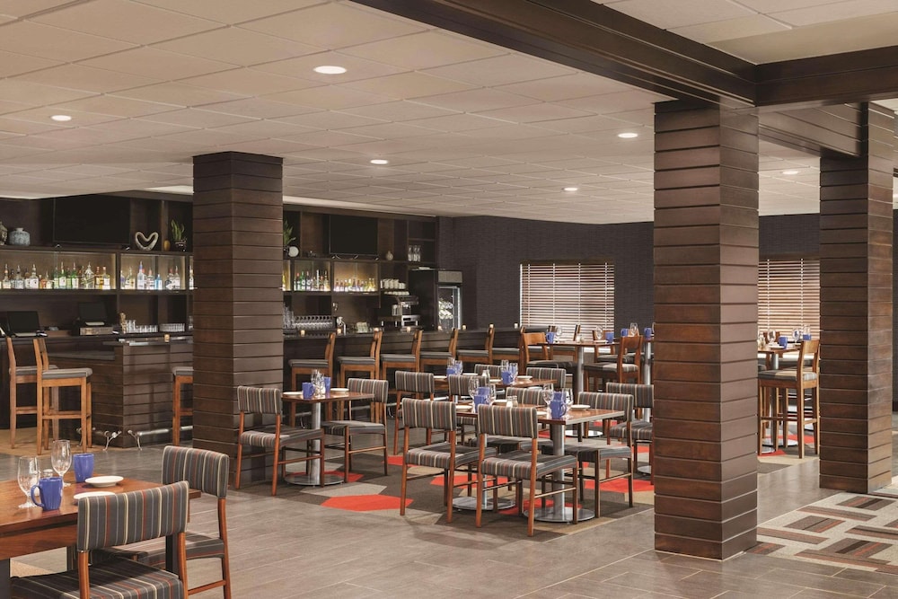 radisson hotel oklahoma city airport