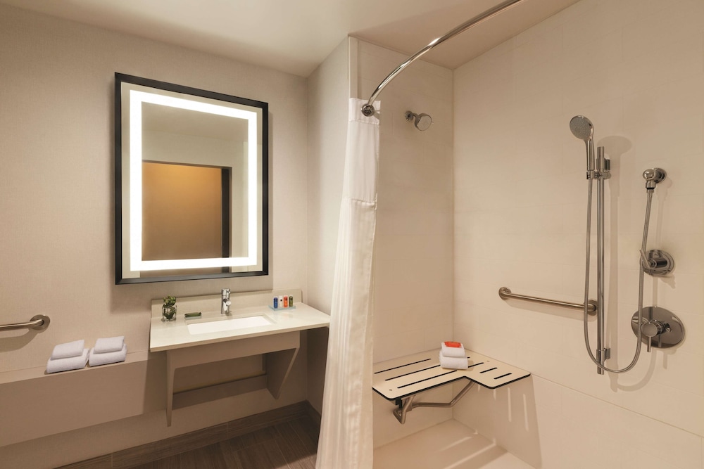radisson hotel oklahoma city airport
