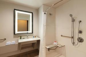 radisson hotel oklahoma city airport