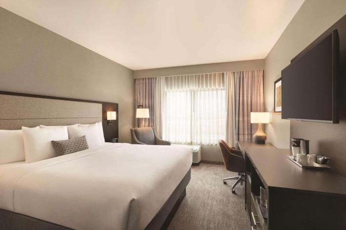 radisson hotel oklahoma city airport