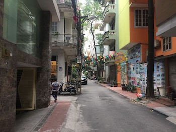 granda legend apartment