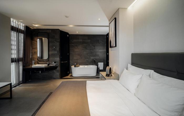 m hotel saigon