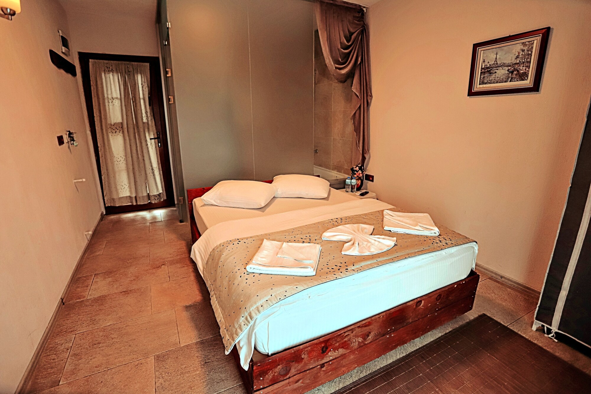 godence hotel restoran