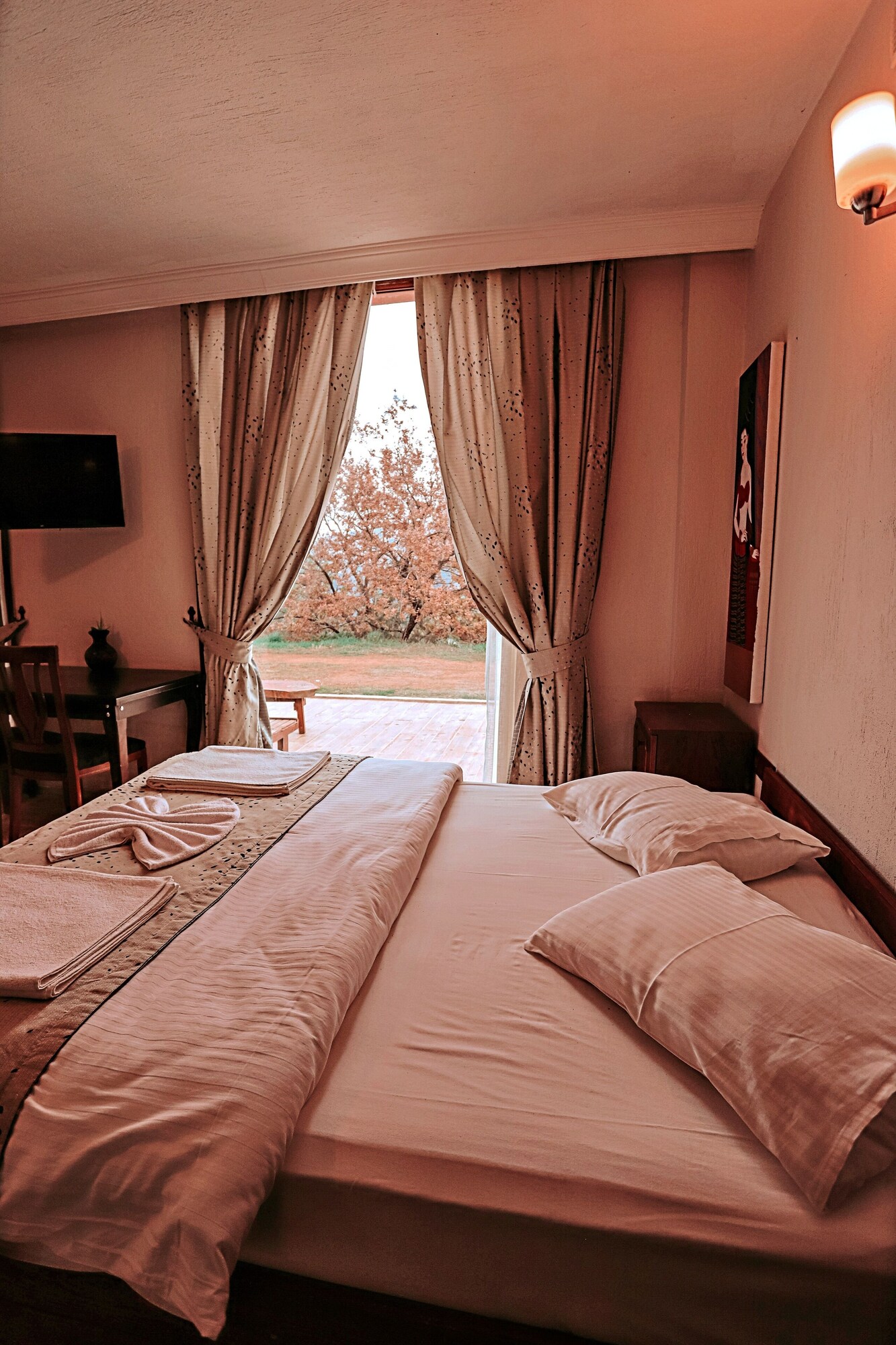 godence hotel restoran