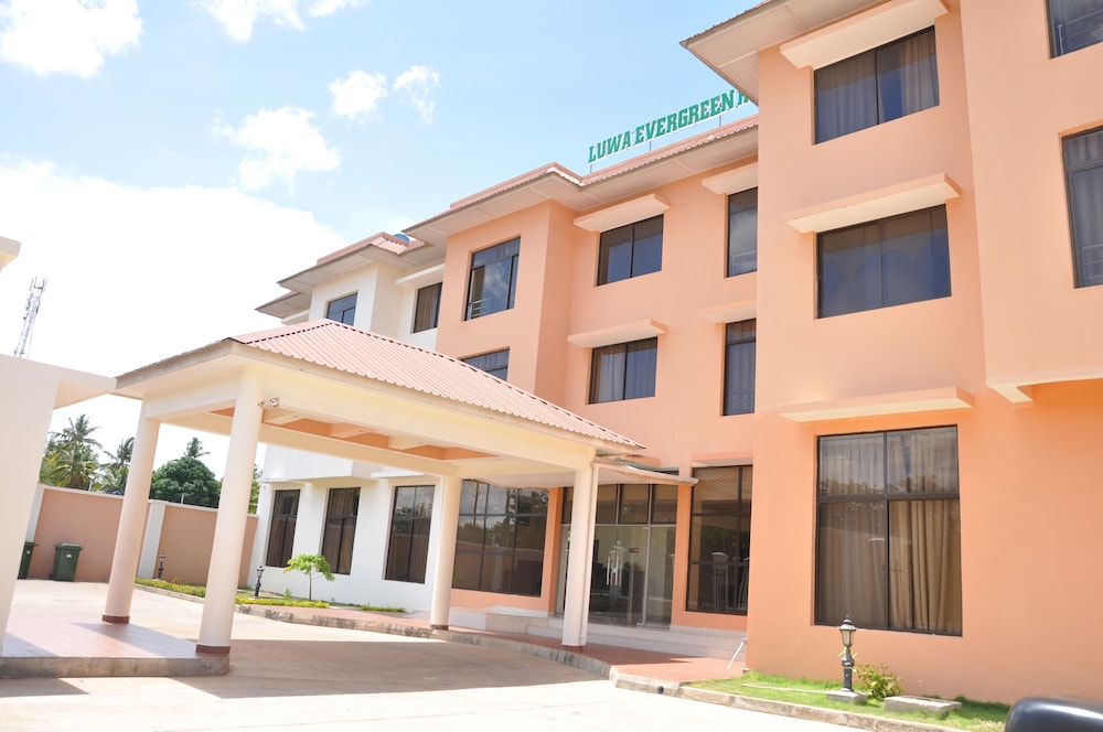 luwa evergreen hotel