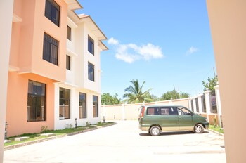 luwa evergreen hotel