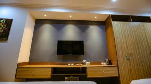 the g hotel hue hostel