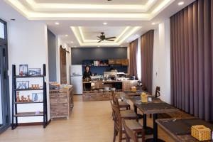 the g hotel hue hostel