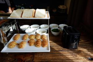 the g hotel hue hostel