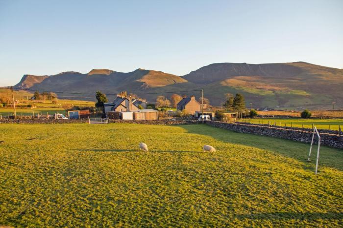 canolfan y fron hostel