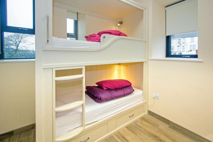 canolfan y fron hostel