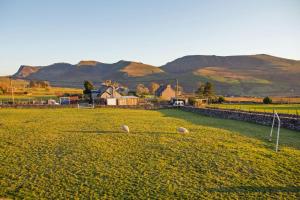 canolfan y fron hostel