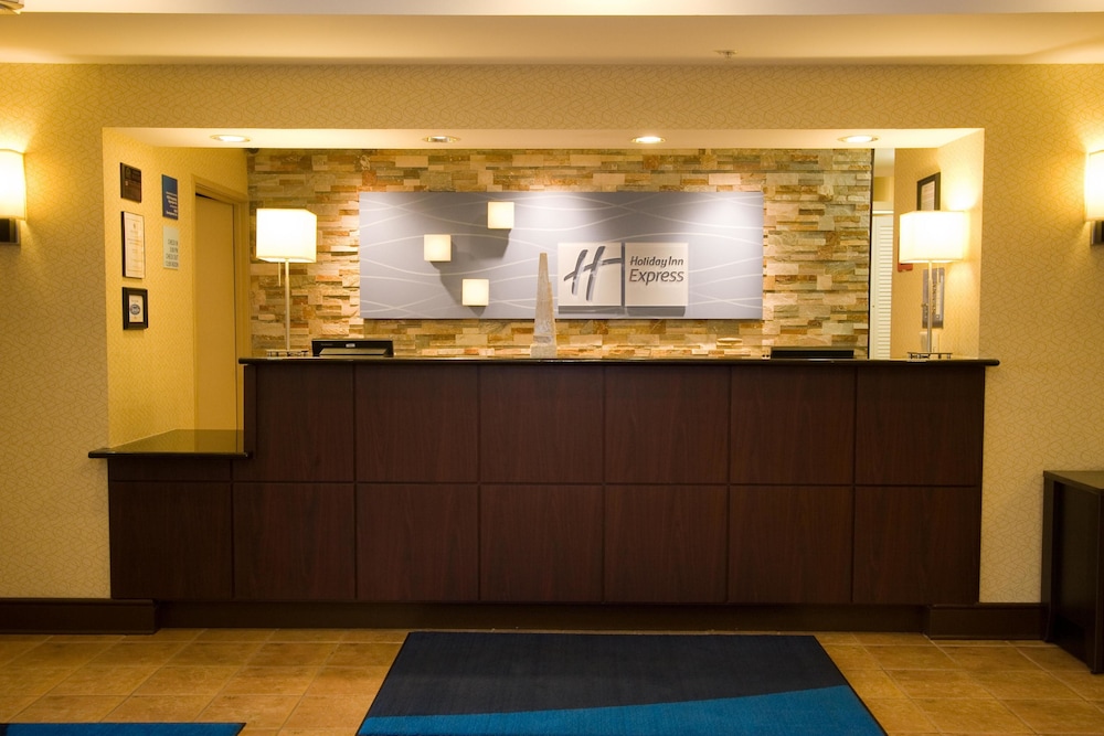 holiday inn express hotel and suites chicago algonquin by ihg