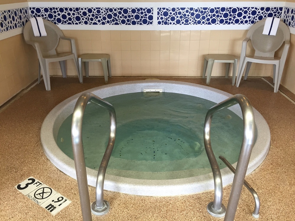 holiday inn express hotel and suites chicago algonquin by ihg