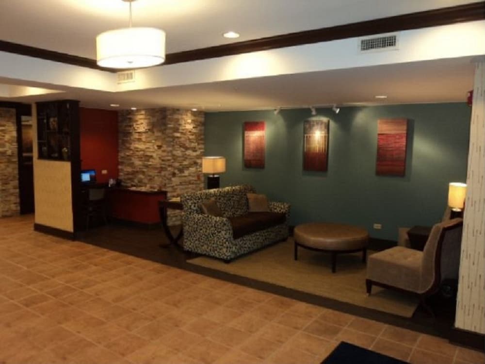 holiday inn express hotel and suites chicago algonquin by ihg
