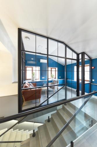 wine and pillow hotel by frapolli