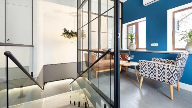 wine and pillow hotel by frapolli