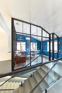 wine and pillow hotel by frapolli