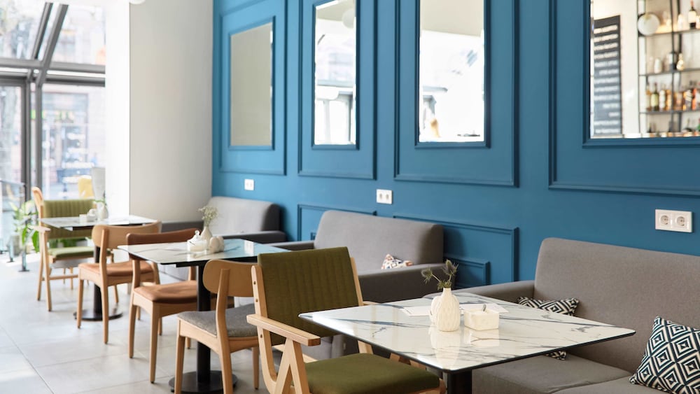 wine and pillow hotel by frapolli