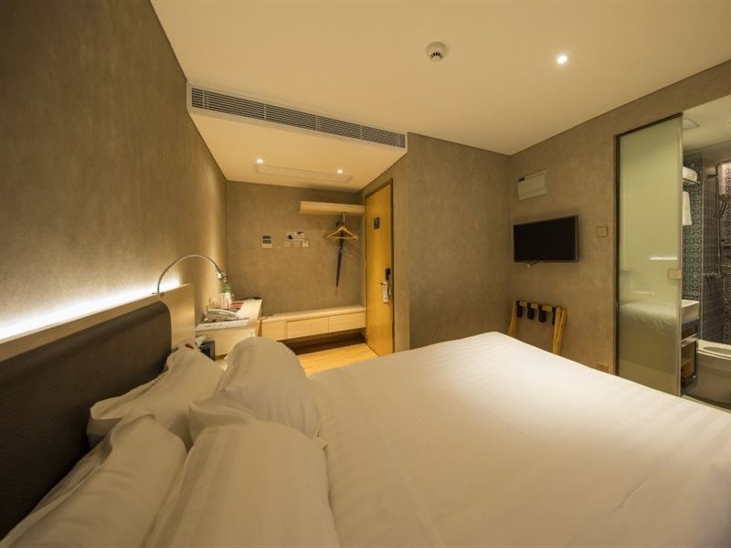 i fu hotel